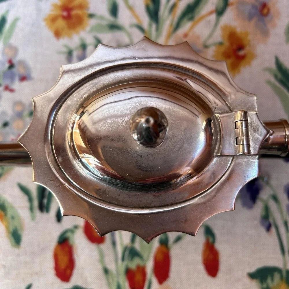 Unique VTG International Silver Co Silver Plate Fluted Etched Teapot Victorian